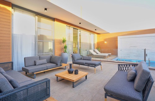 Al Kura Ski Chalet | Alyaqou tchalet