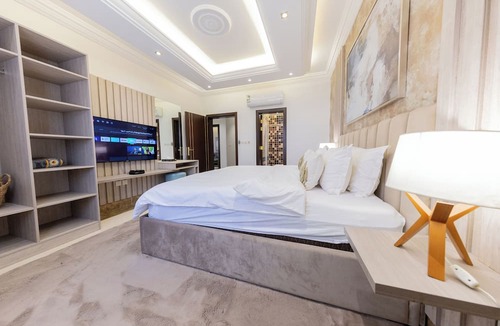 King Abdul Aziz Road Apartment | Hometel Khozama Jed