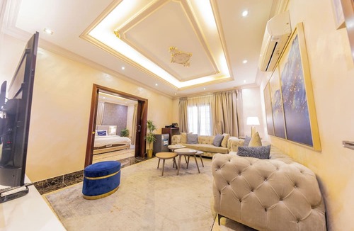 King Abdul Aziz Road Apartment | Hometel Khozama Jed