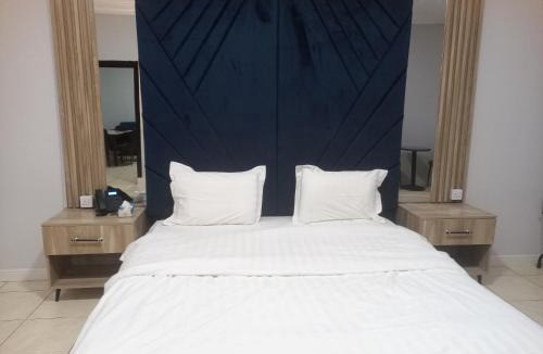 Taif Hotel | شركة فؤاد علي العزي للشقق المخدومه - الحوية - طريق الرياض