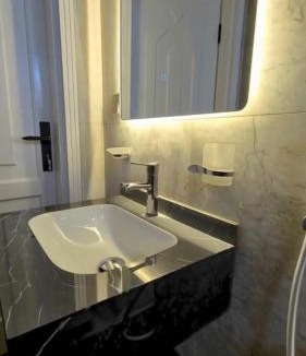 Al Faisaliyah Apartment | شقة فاخرة بغرفتين نوم و موقع استثنائي