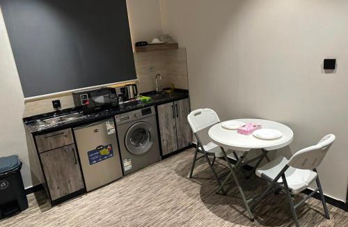 Ghirnatah Apartment | شقق ثري ستار للشقق المخدومة 4