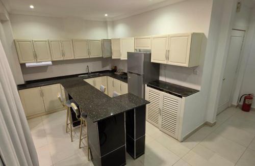 Hera Street Apartment | Lily 4 Apartment & Penthouse