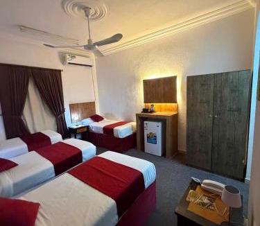 60th Street Hotel | نزل قمة العوالي