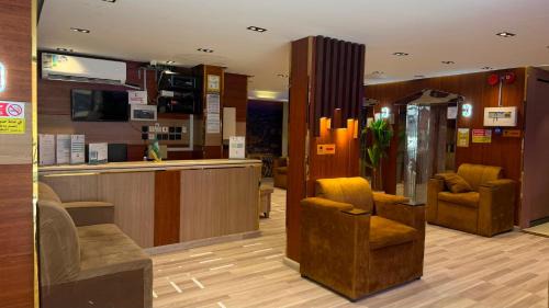 60th Street Hotel | نزل قمة العوالي