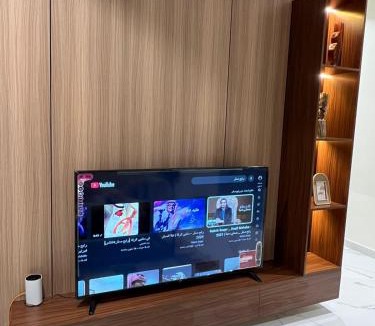 Unaizah Apartment | شقة بصالة فاخرة وغرفة نوم