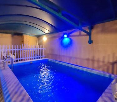 Unaizah Ski Chalet | شالية مروج اوهانا