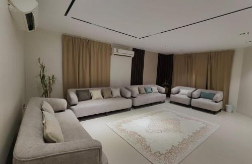 Unaizah Ski Chalet | شالية مروج اوهانا