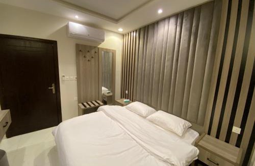 Al Kura Apartment | شقة فاخرة غرفتين ودورة مياه في حي الحمدانية j10