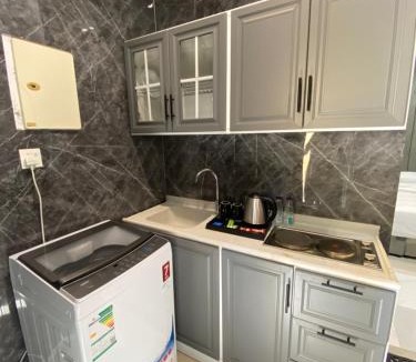 Al Kura Apartment | استديو راقي بدخول ذاتي في حي الحمدانية j-2