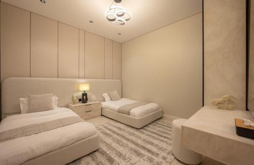 King Abdul Aziz Road Apartment | Luxury 2BR Apartment King Abdulaziz Road Self Check-In