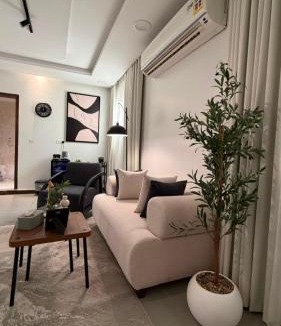 Dhahran Apartment | Lovely-9 استديو هادئ بقلب مدينة الظهران بالقرب من ارامكو