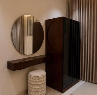 Buraydah Apartment | غرفه نوم وصاله تصميم فندقي