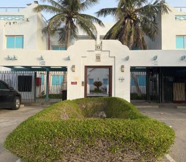 Dhahban Resort | البرادايس لاقون جناح ماريس- للعائلات