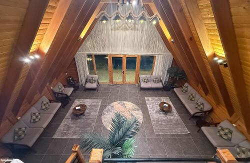 Banban Ski Chalet | شاليه 3 سحابة تمبر هاوس