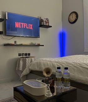 Buraydah Apartment | Modern Studio أستديو حديث