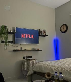 Buraydah Apartment | Modern Studio أستديو حديث