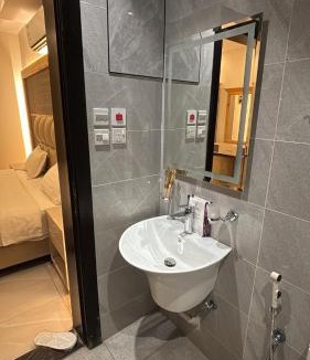 Al Hawiyah Apartment | المرجان الأبيض للشقق المخدومة 4
