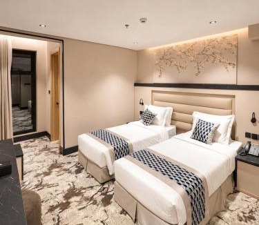 Tabuk Hotel | فندق لوناريس LUNARIS Hotel