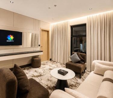 Tabuk Hotel | فندق لوناريس LUNARIS Hotel