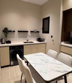 Sari Street Apartment | غرفتين وصالة في حي السلامة