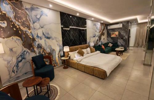 Obhur Al-Shamaliyah Apartment | Large studio with sea views and Jeddah Tower, with a beach for swimming