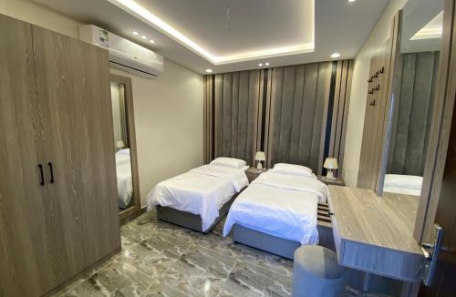 Al Kura Apartment | شقة غرفة نوم ومجلس ومطبخ ودورة مياه حي الحمدانية j16