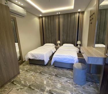Al Kura Apartment | شقة غرفة نوم ومجلس ومطبخ ودورة مياه حي الحمدانية j16