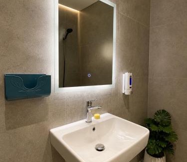 Al Kura Apartment | Easystay