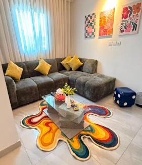 Sari Street Apartment | QY suites
