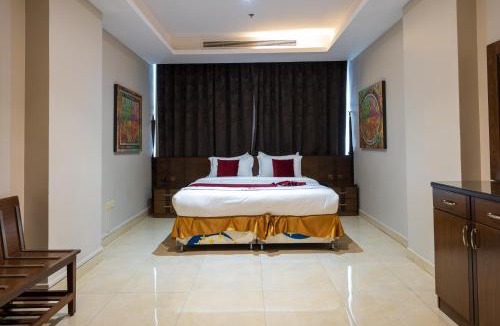 Hera Street Apartment | Golden New Hira