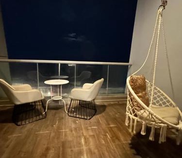 Ash Shati Apartment | شقة داماك الفاخرة المطلة على البحر