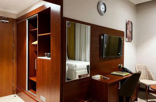 Al Aziziyah Hotel | فندق ميزاب أنوار مكة توصيل مجاني للحرم - Meezab Anwar Makkah Hotel Free shuttle bus to Haram