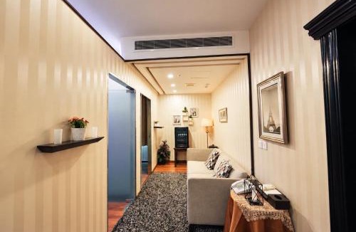 Qurish Street Apartment | Grand Park
