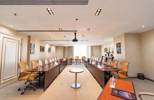 Qurish Street Apartment | Grand Park