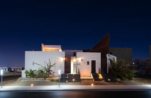 Dhahban Ski Chalet | شاليه وفيلا واستراحة ورد جدة Ward Chalet and Villa