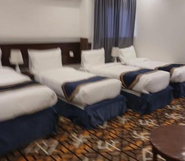 Mecca Hotel | نزل نمارق العز