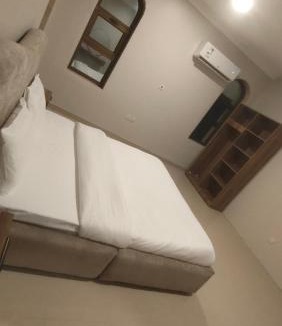 Az Zuhur Apartment | استوديو عوائل فندقي