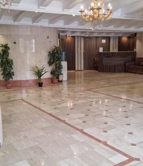 Al Aziziyah Hotel | فندق دانة السلاطين