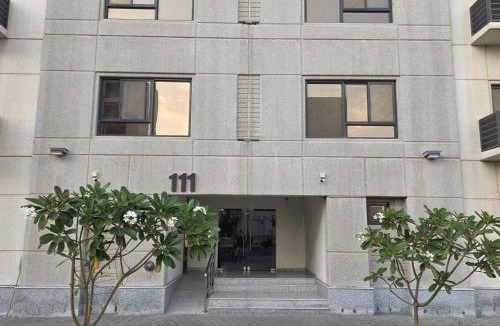 Al Kura Apartment | Cloudy Night