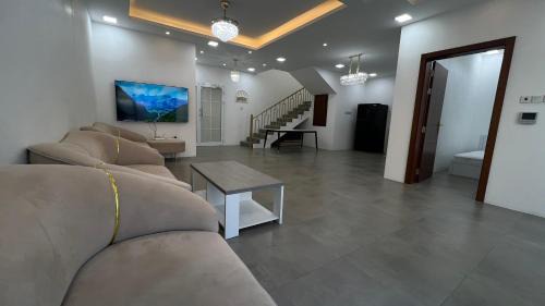 Jannusan House | Beachside villa with a pool!
