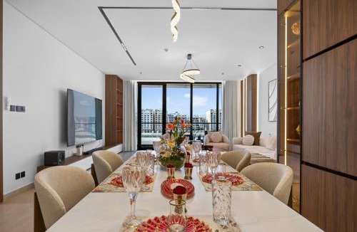Al Khobar Apartment | شقة فاخرة بإطلالة بحرية 3 غرف نوم وشاشة 98 بوصة