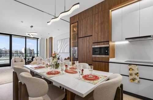 Al Khobar Apartment | شقة فاخرة بإطلالة بحرية 3 غرف نوم وشاشة 98 بوصة