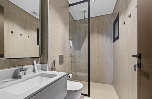 Al Khobar Apartment | شقة فاخرة بإطلالة بحرية 3 غرف نوم وشاشة 98 بوصة
