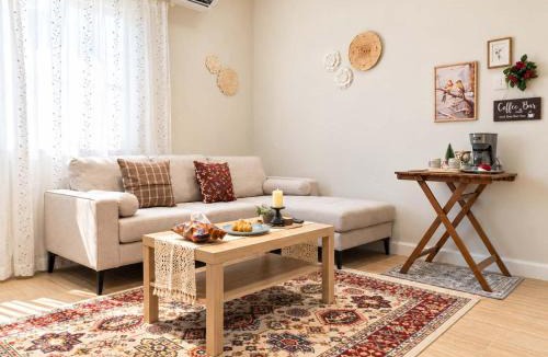 Dammam Apartment | Wooden Cabin 3 Self-Check-In
