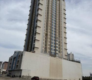 Block 428 Apartment | Family-Friendly 1BR Near City Centre FST506O