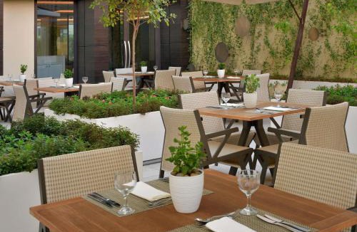 Al Andalus Hotel | Mövenpick Hotel Tahlia Jeddah