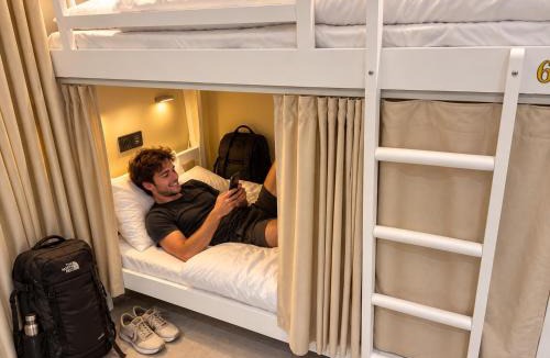 Sari Street Hostel | 12Hour Hostel - Jeddah