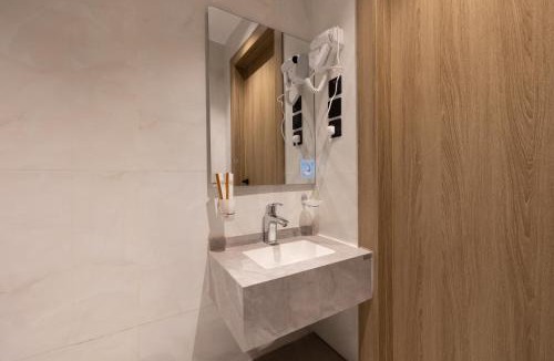 Medina Hotel | فندق أجنحة رواق