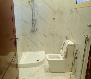Rayyis Apartment | شالية سحاب